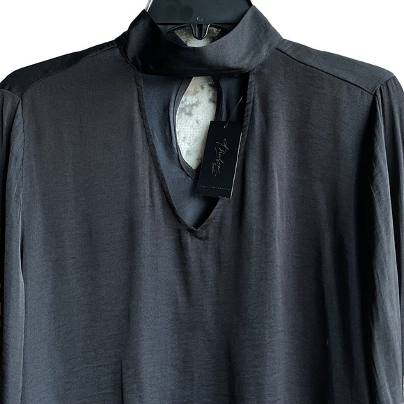 Thalia Sodi Choker Top Black Woven Long Sleeves Blouse Size M NWT Keyhole Button - Picture 4 of 9